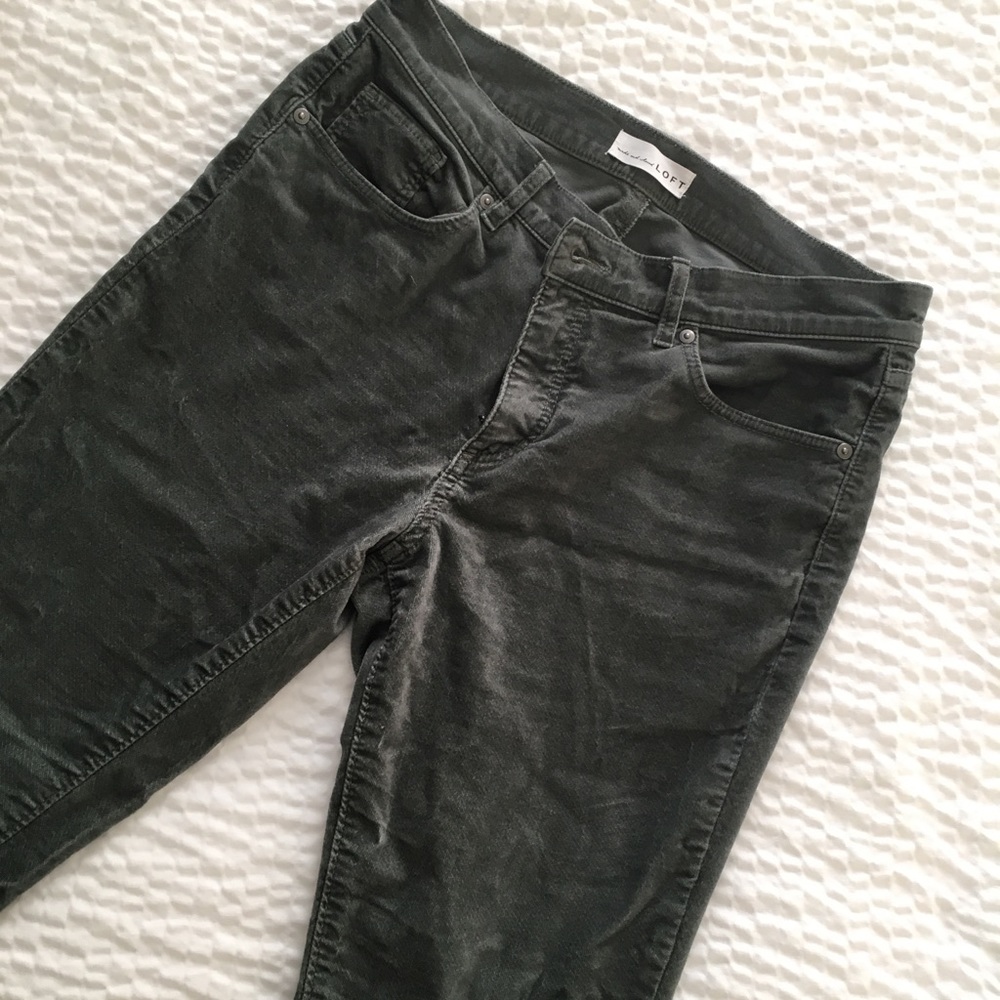 NWOT Loft skinny jeans, size 12/31 petite.